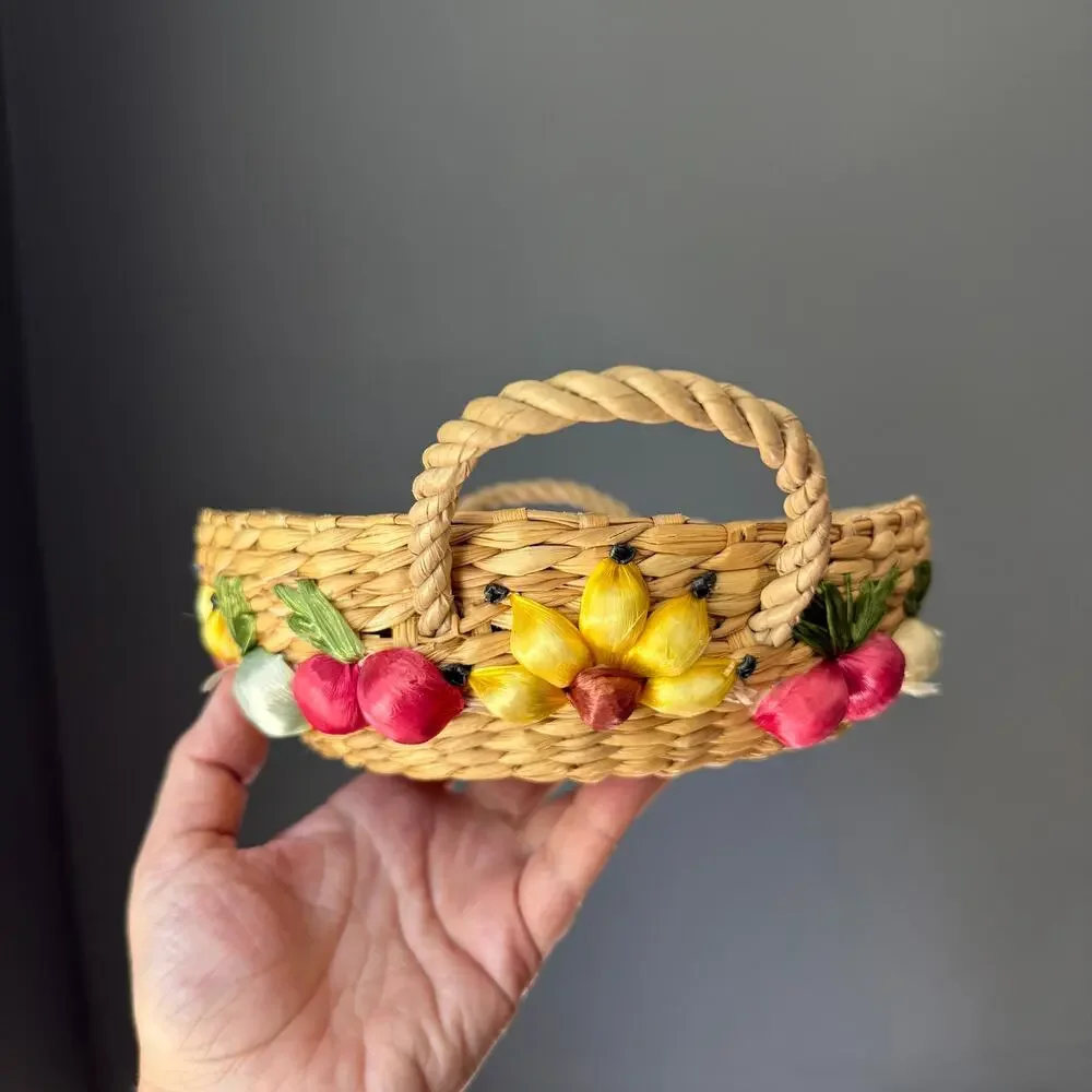 Vintage Handwoven Raffia Straw Basket Fruit Vegetable Boho Cottage Decor